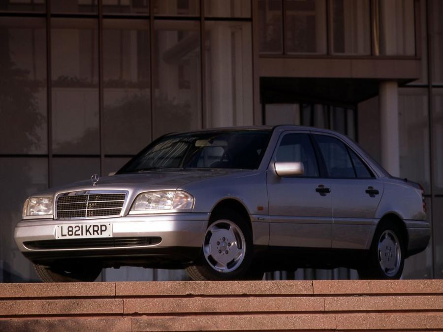  Mercedes-Benz C-Class 1993 года  (UK) (фото 3 из 6)